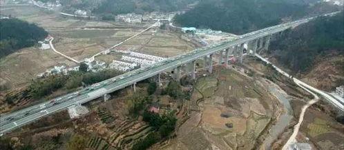 岳武高速今日头条,畅通无阻，岳武高速新篇章开启
